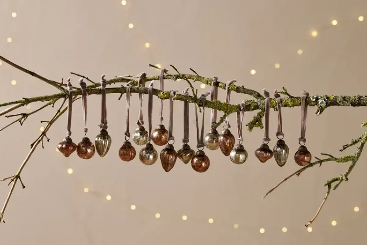 Baubles & Tree Decorations|Winter Berries^Nkuku Adisa Bauble Jar - (Set of 16) Antique Gold & Rust
