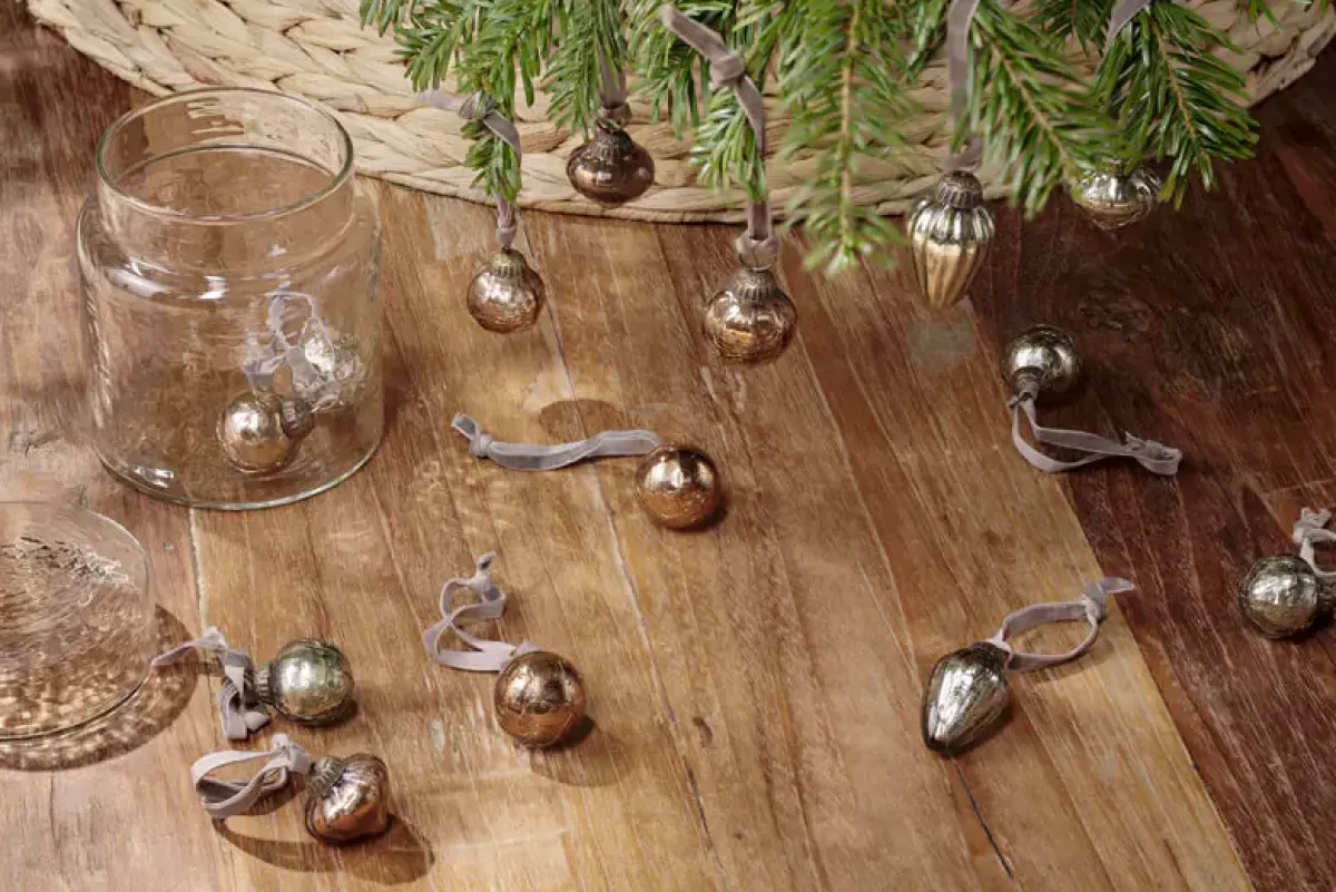 Baubles & Tree Decorations|Winter Berries^Nkuku Adisa Bauble Jar - (Set of 16) Antique Gold & Rust
