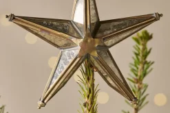 Tree Toppers|Baubles & Tree Decorations^Nkuku Bakara Star Tree Topper - Antique Brass