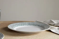 Plates^Nkuku Juniper Drop Dinner Plate - Cream & Juniper
