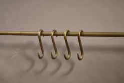 Bathroom Accessories|Hooks & Rails^Nkuku Laila Iron Hanging Rail - Brass