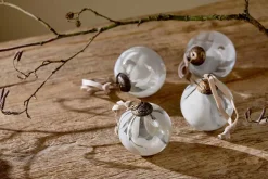 Baubles & Tree Decorations|Shades Of Nature^Nkuku Lohara Baubles - White (Set of 4)