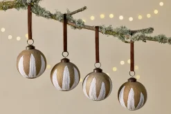 Baubles & Tree Decorations^Nkuku Nori Baubles - Gold & Cream - (Set of 4)